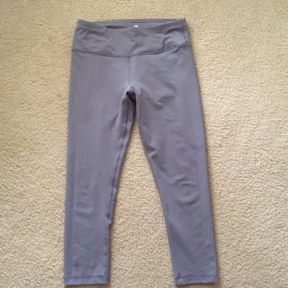 90 Degree Capri Legging Silver Size Small